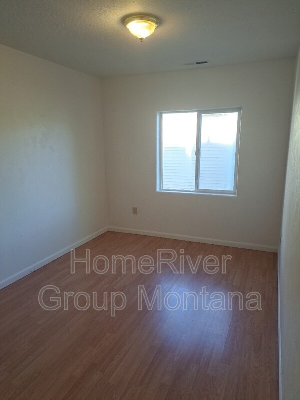 Foto del edificio - 220 N Grant St