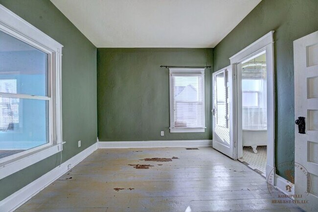 Foto del edificio - 124 S Elm St