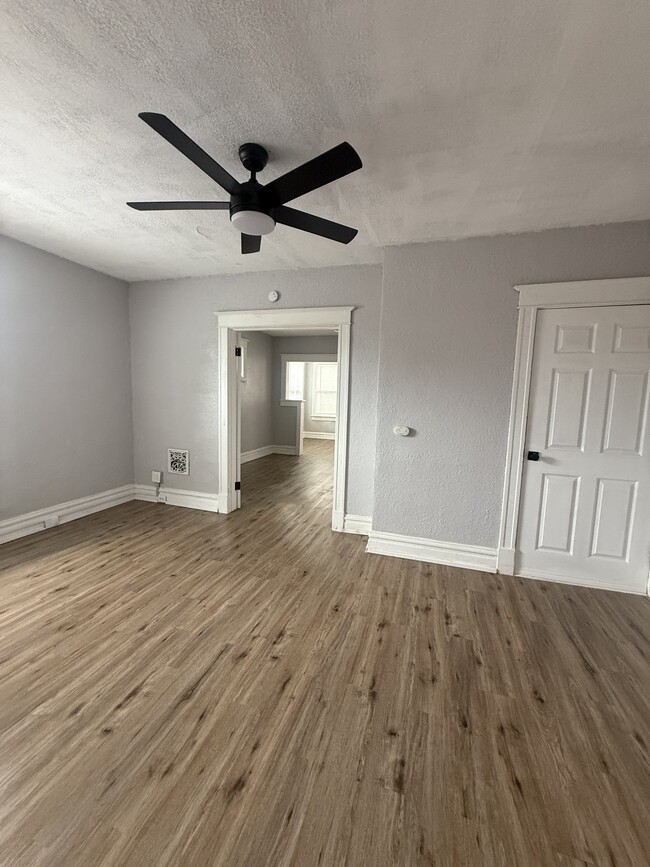 Building Photo - 3926 Utah St