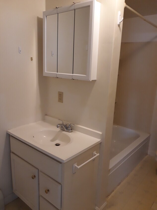 Foto principal - 83 Elkins St