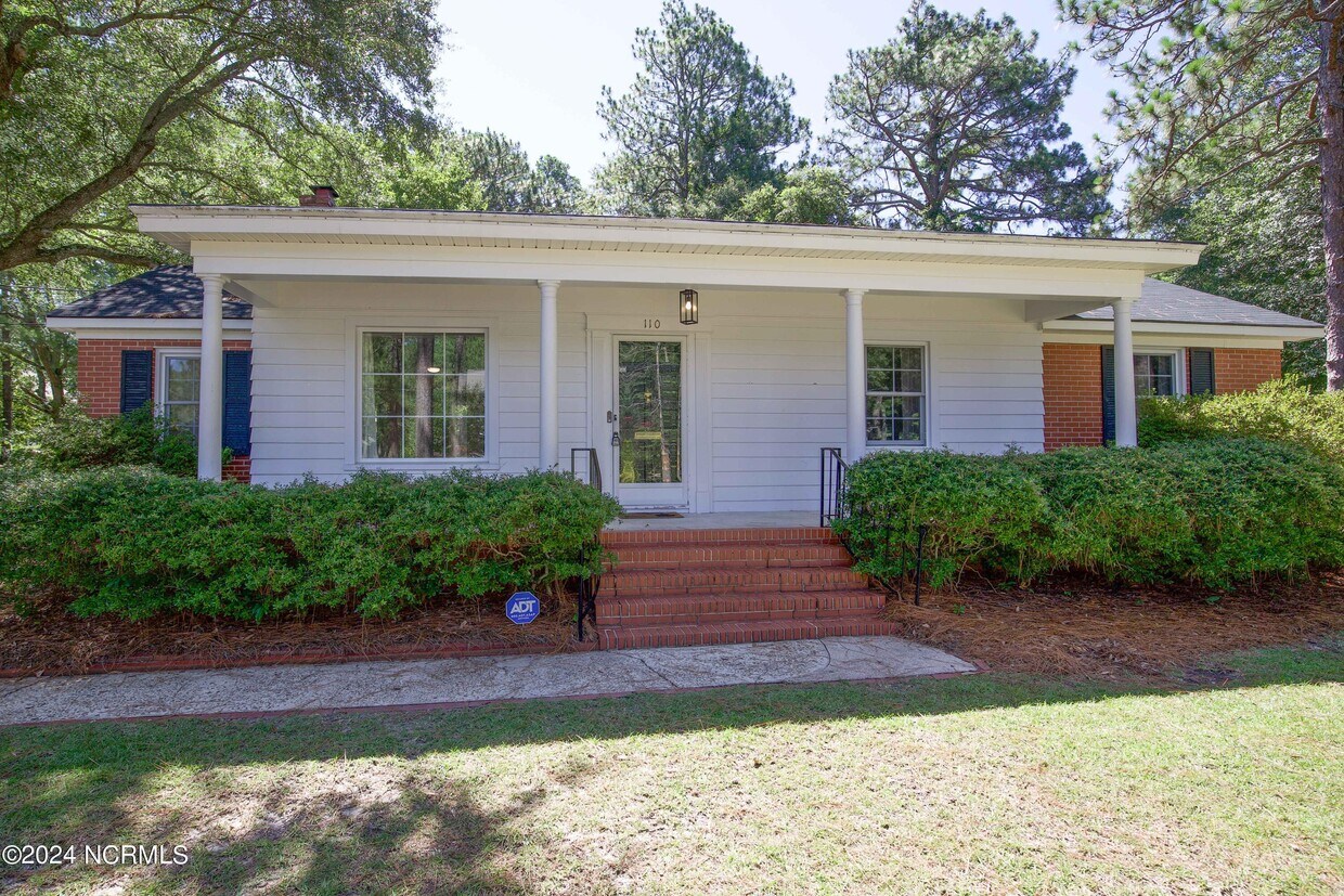 Primary Photo - 110 Campbell St