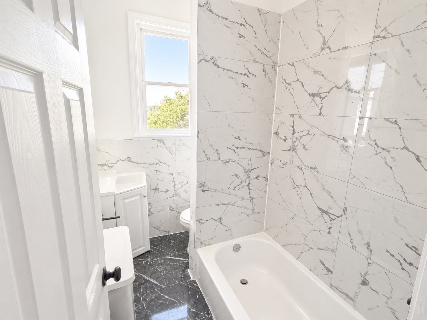 3 Bedrooms at 49 Norwood Street #2, Newark NJ — photo 4