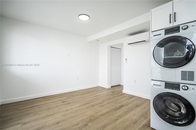 Building Photo - 1955 NW 2nd Ct