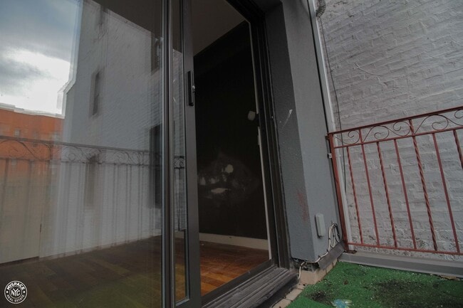 Building Photo - 2217 Caton Ave