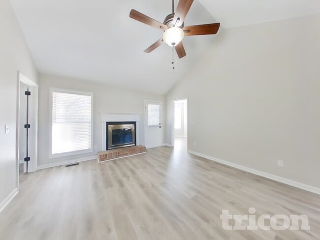 Building Photo - 6009 Plateau Ct