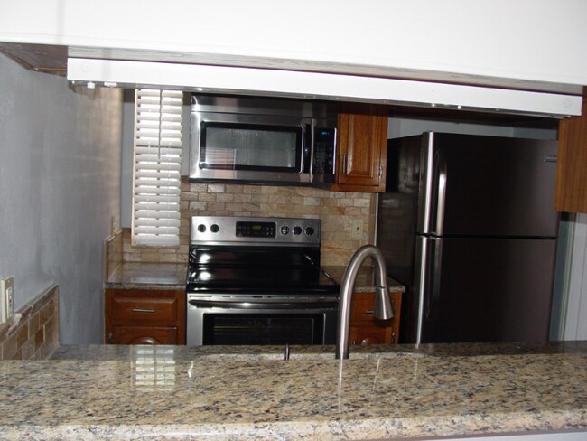 Foto del edificio - 5100 Verde Valley Ln