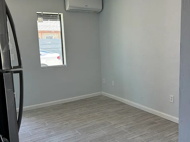 Foto del edificio - 105 E Grant Rd