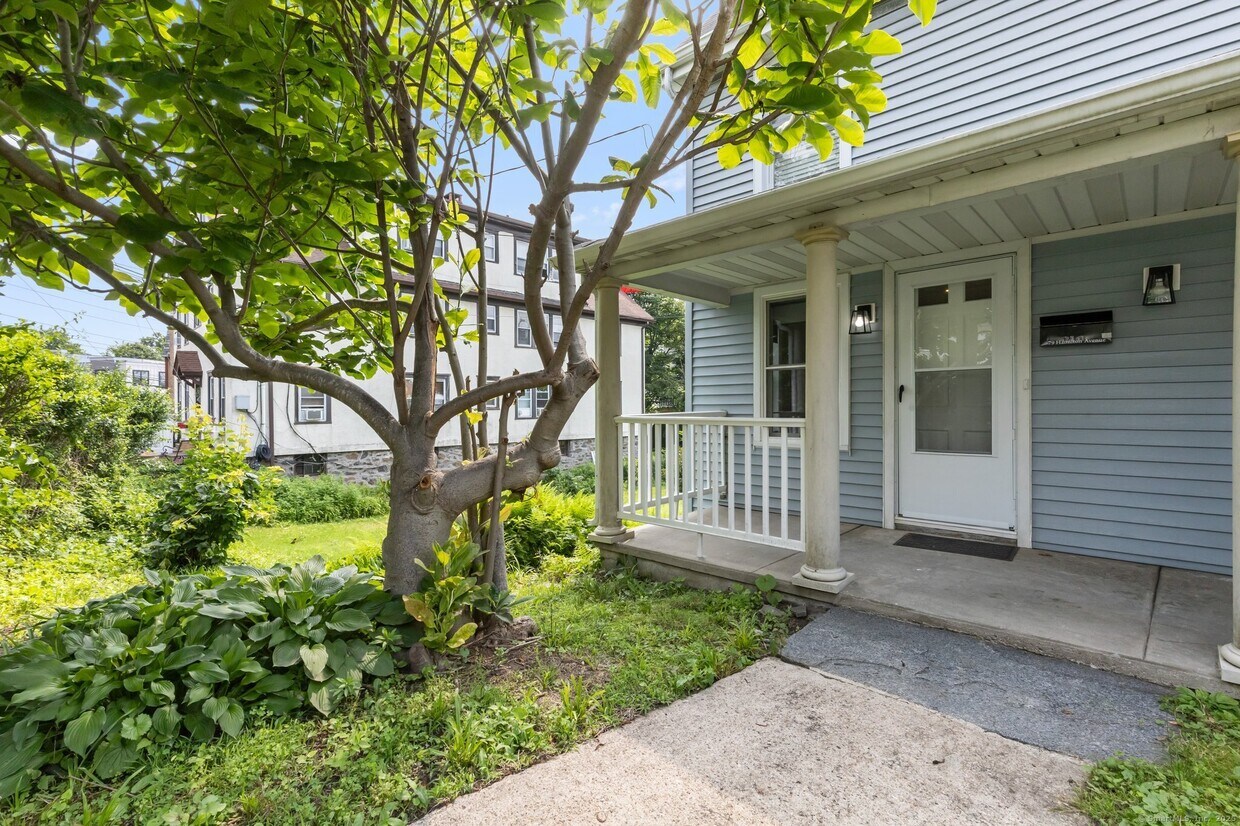 Foto principal - 79 Hamilton Ave