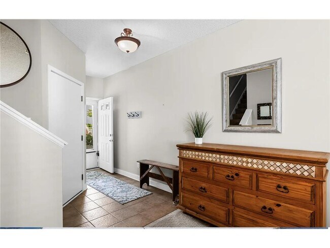 Foto del edificio - 2145 Old School Rd