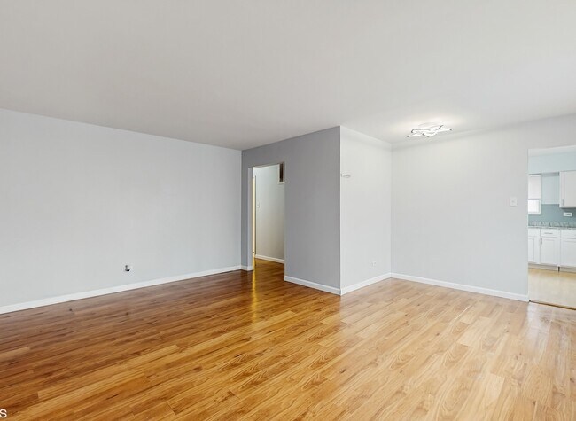 Foto del edificio - 1317 Mackinaw Ave