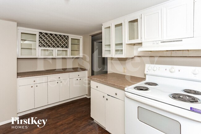 Foto del edificio - 302 Wildbriar Dr