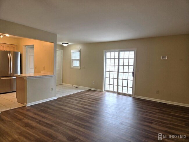 Foto del edificio - 49 Alexandria Way