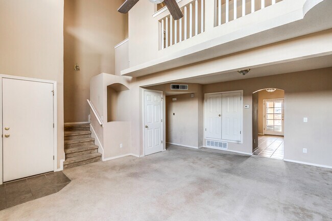 Building Photo - Home For Rent - Cul-De-Sac, 5 Bedrooms, Re...