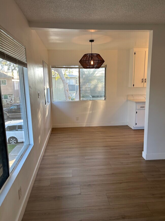 Building Photo - 2249 San Anseline Ave