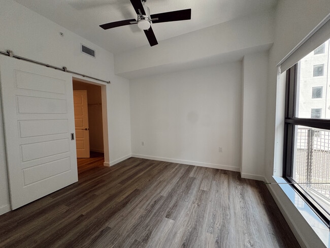 Foto del edificio - 426 NW 8th St