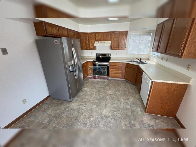 Foto del edificio - 750 Rundle Ct