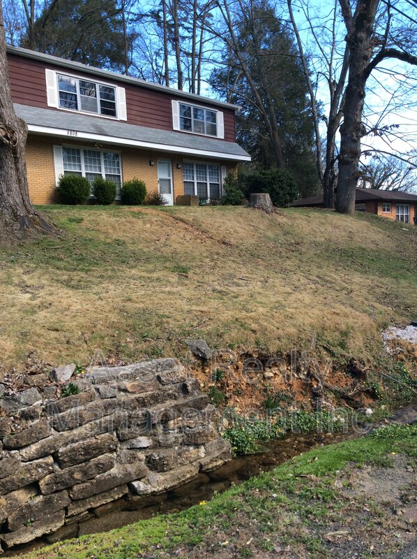 Primary Photo - 5808 Fountain Rd