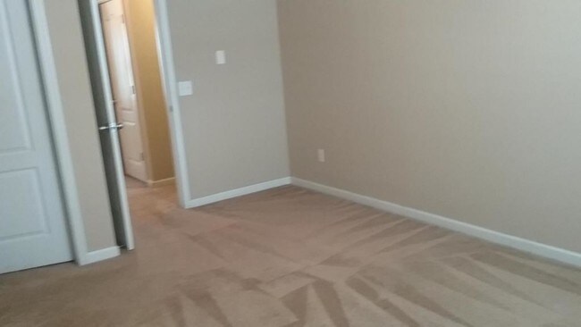 Building Photo - 6308 Hickory Lane Circle