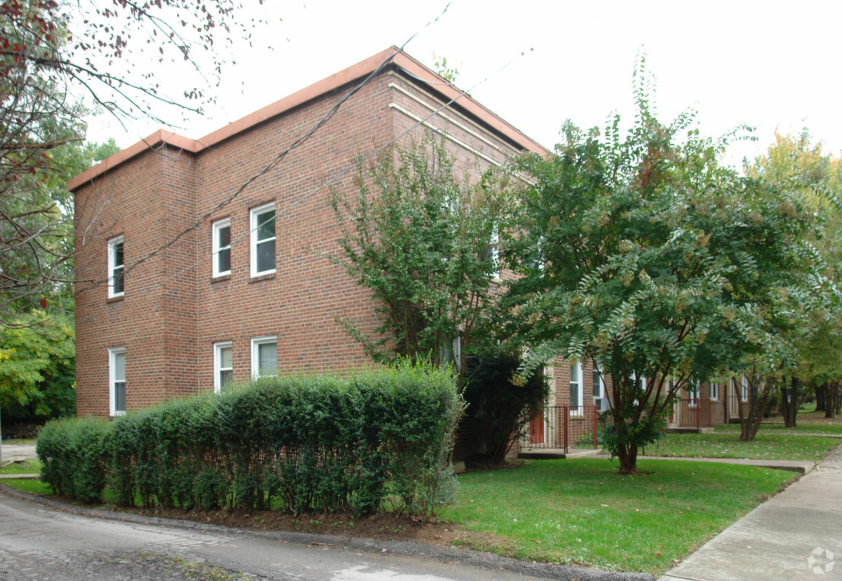 Foto principal - 1009-1015 Valley Rd
