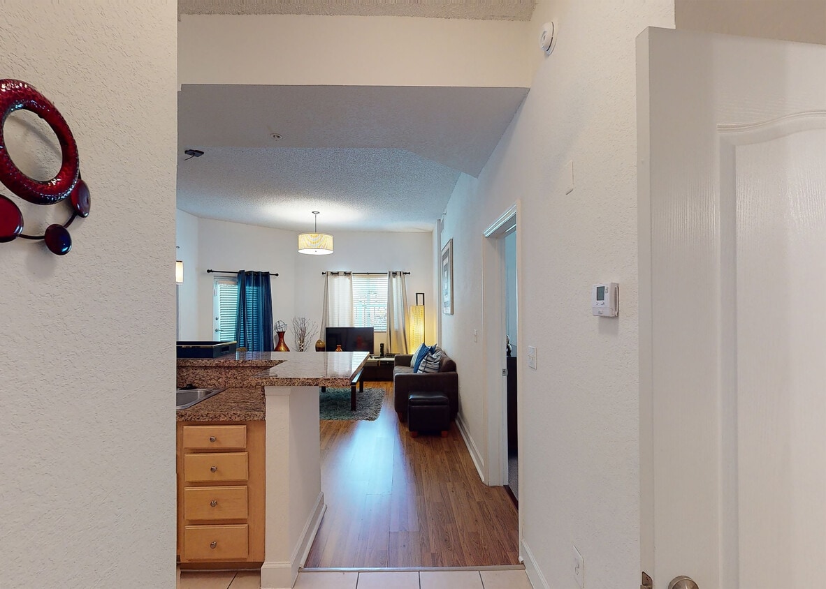 Photo - Valencia South Miami Apartments
