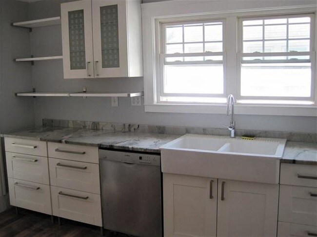 Building Photo - 348 Walden St