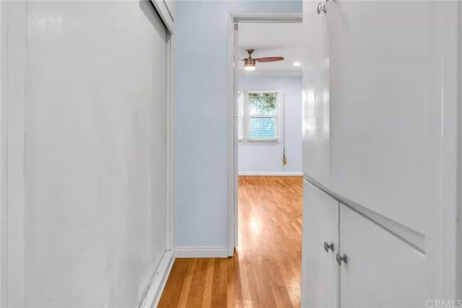 Foto del edificio - 1334 E 1st St