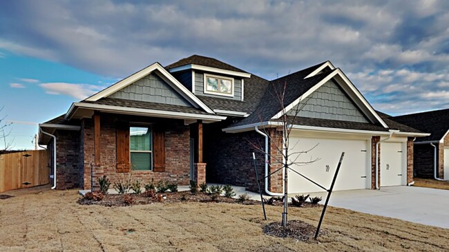 Building Photo - 4 Bedroom, 2 Bathroom 3 Car Garage Home wi...