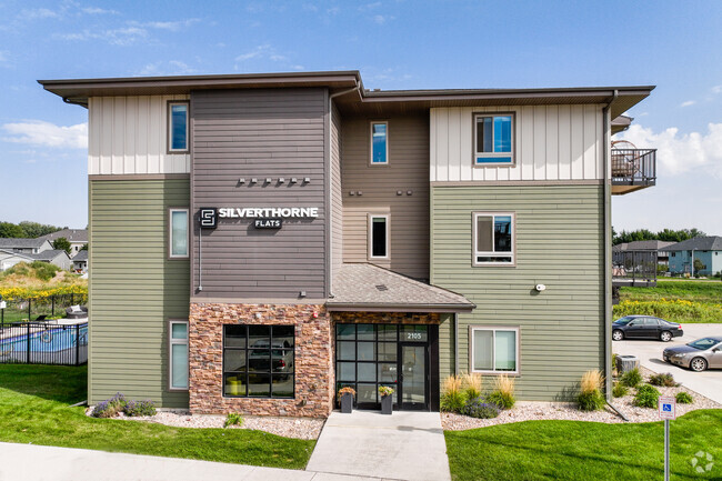 Building Photo - Silverthorne Flats