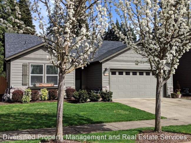 Building Photo - 3 br, 2 bath House - 899 North Pointe Dr. NW