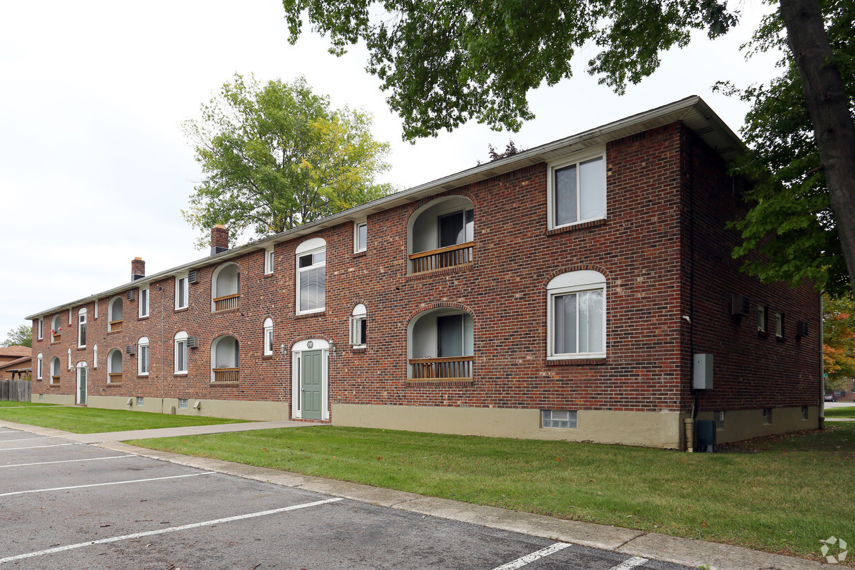 Primary Photo - Paradise Lane Apartments