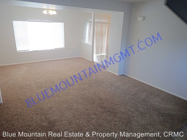 Building Photo - 10844 Deer Meadow Cir
