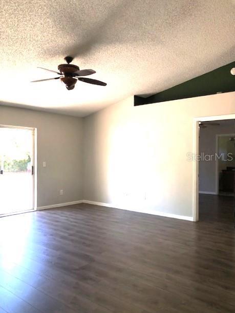Foto del edificio - 1699 Templewood Ave