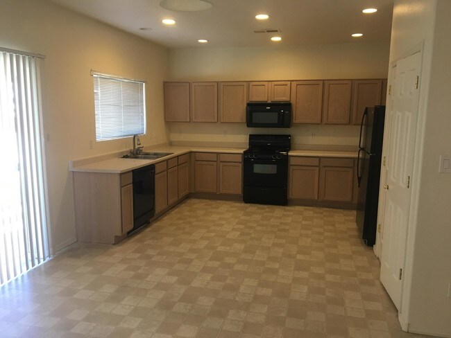 Foto del edificio - 6928 Tree Line Ave NW