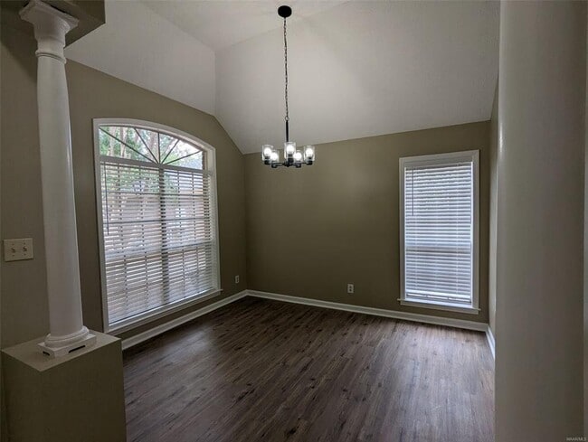 Building Photo - 7157 White Oak Ln