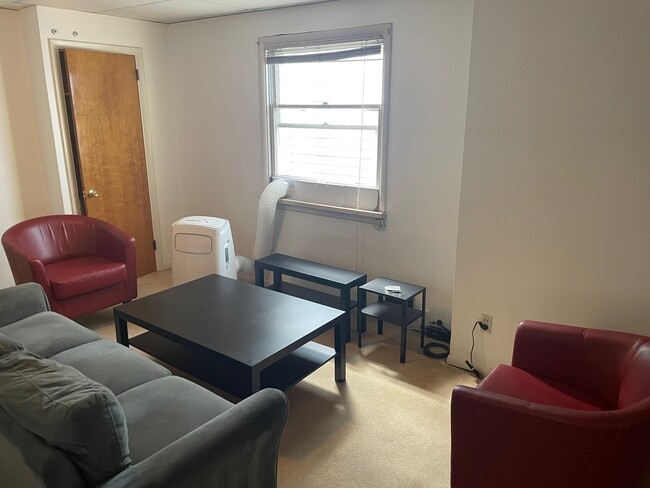Living Room - 622 Copeland St