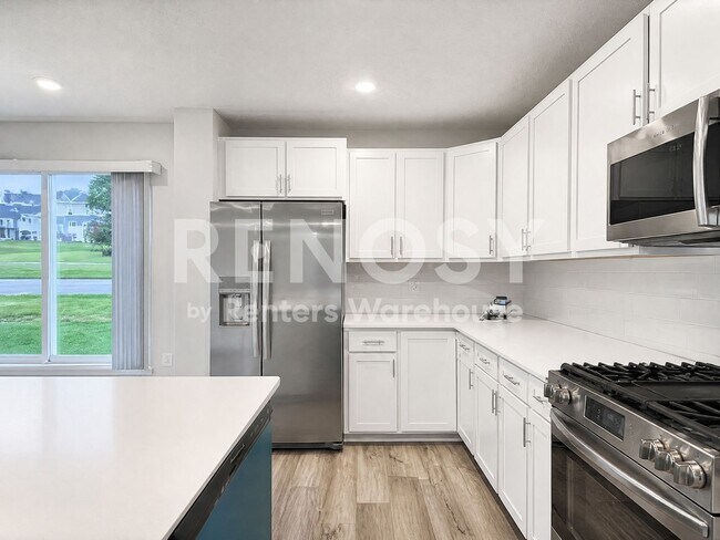 Foto del edificio - 10598 Weston Wy N