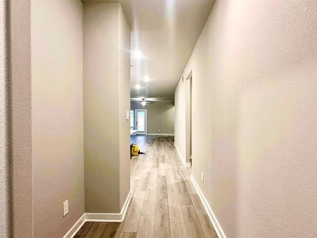 Building Photo - 6603 Kentfield Dr