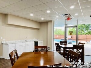 Building Photo - 7039 San Pedro Ave