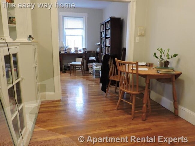 Photo - 11 Gray St Apartment