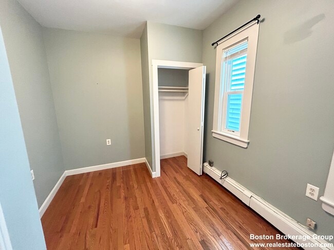 Foto del edificio - 15 E Springfield St