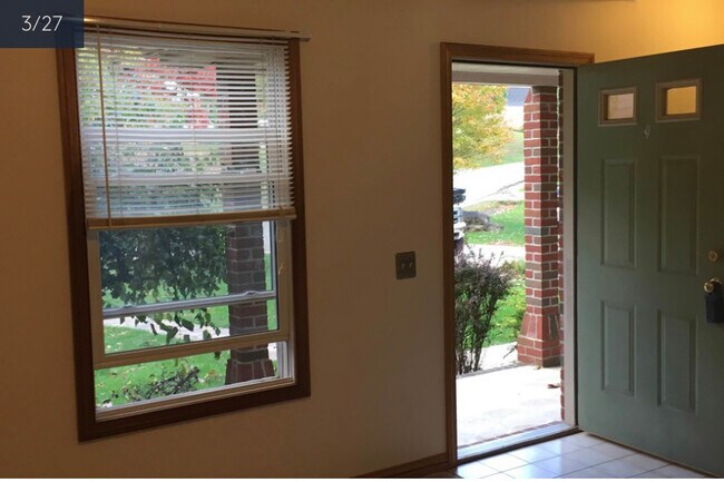 Front door entry into living room - 2805 Thackeray Ave NW