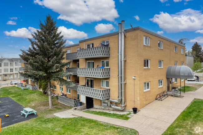 Building Photo - Acadia Place