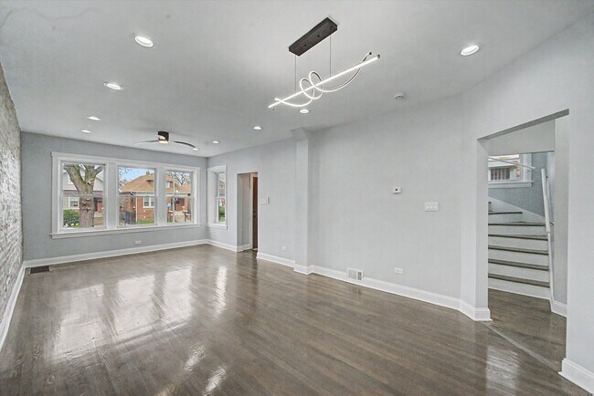 Foto del edificio - 1511 N Linder Ave