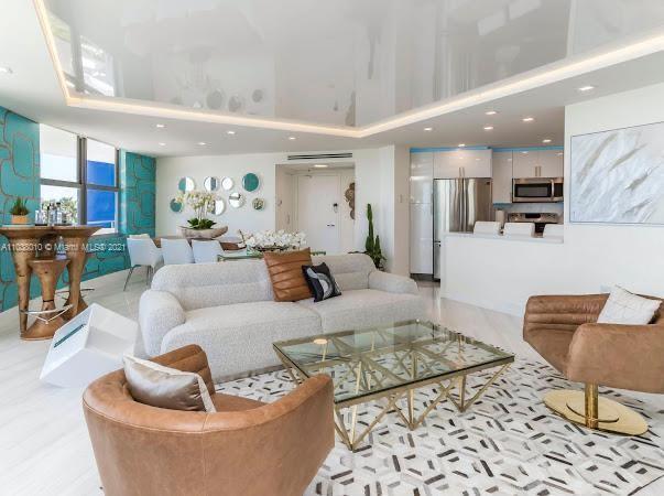 Foto principal - 5151 Collins Ave