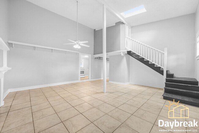 Foto del edificio - 112 E Anderson St