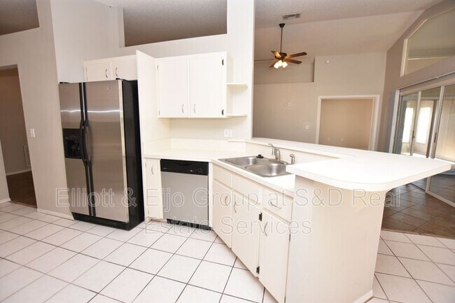 Building Photo - 5357 St Lucia Dr