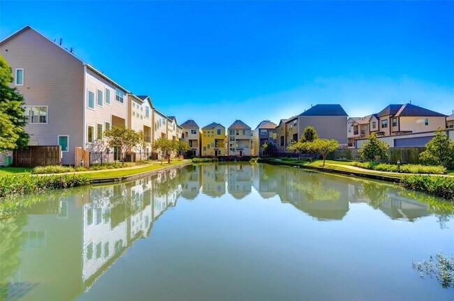 Building Photo - 1415 Adell Rose Ln