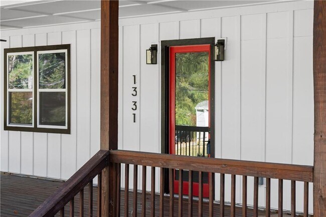 Foto del edificio - 1331 Diamond Ave SE