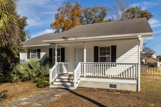 Building Photo - 125 Sound Blvd