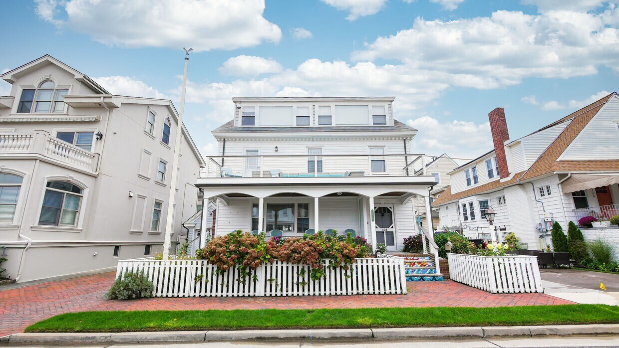 Foto principal - 108 S Kenyon Ave